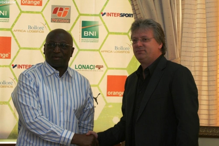 CAF / Pour contrer la nouvelle loi et se présenter en 2013, Voici la dernière carte de Jacques Anouma